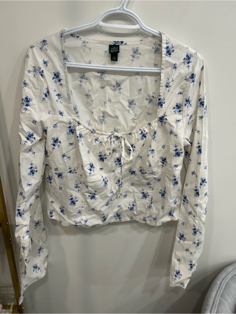 wild fable White Long-Sleeve Floral Scoop Tie Blouse